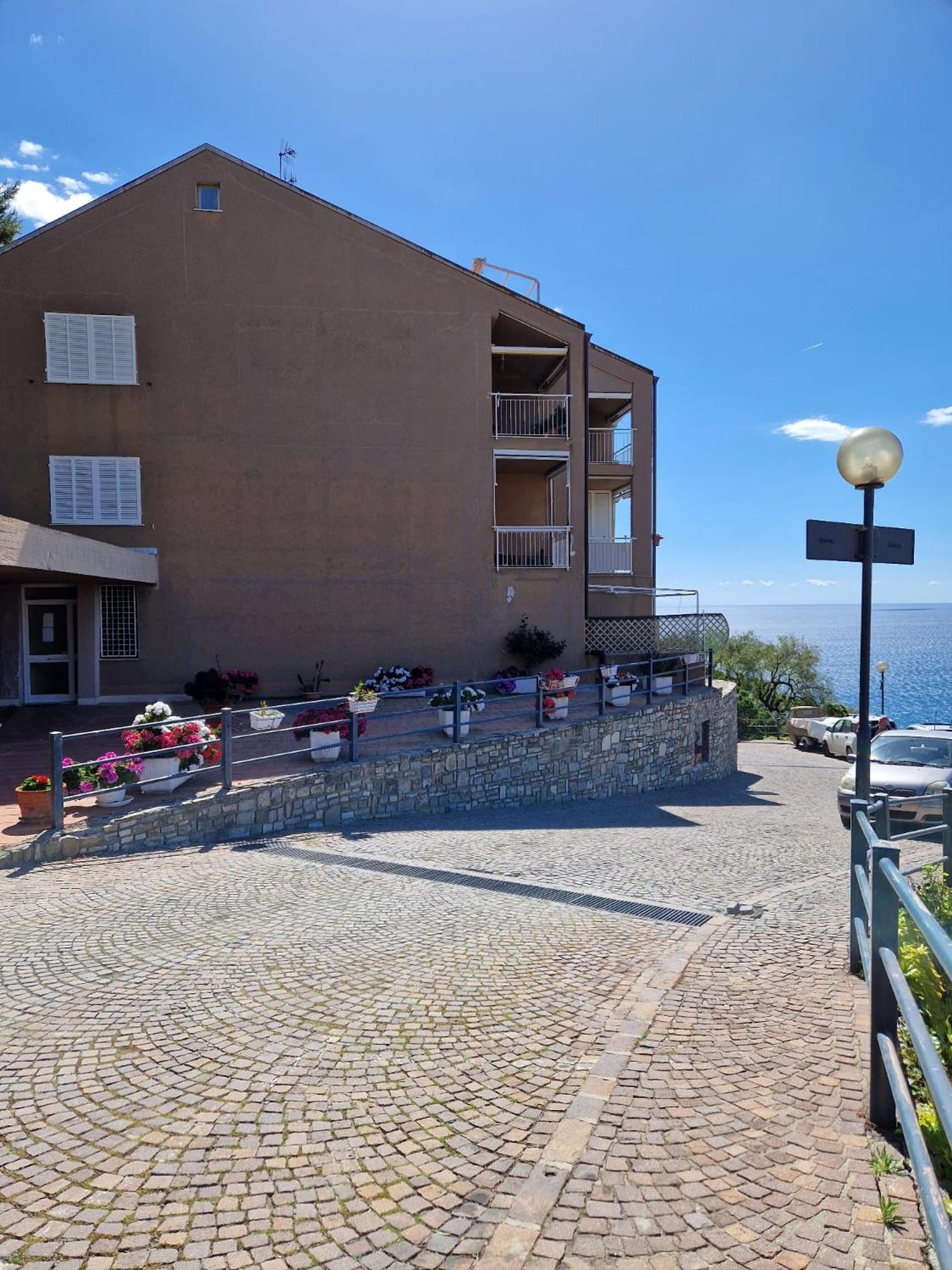 La Finestra Sul Golfo Appartement Ospedaletti Buitenkant foto