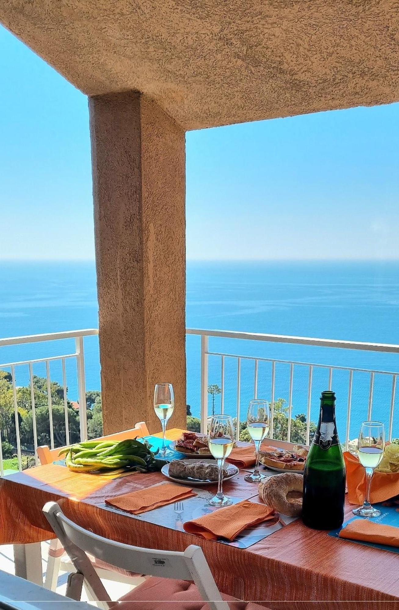 La Finestra Sul Golfo Appartement Ospedaletti Buitenkant foto